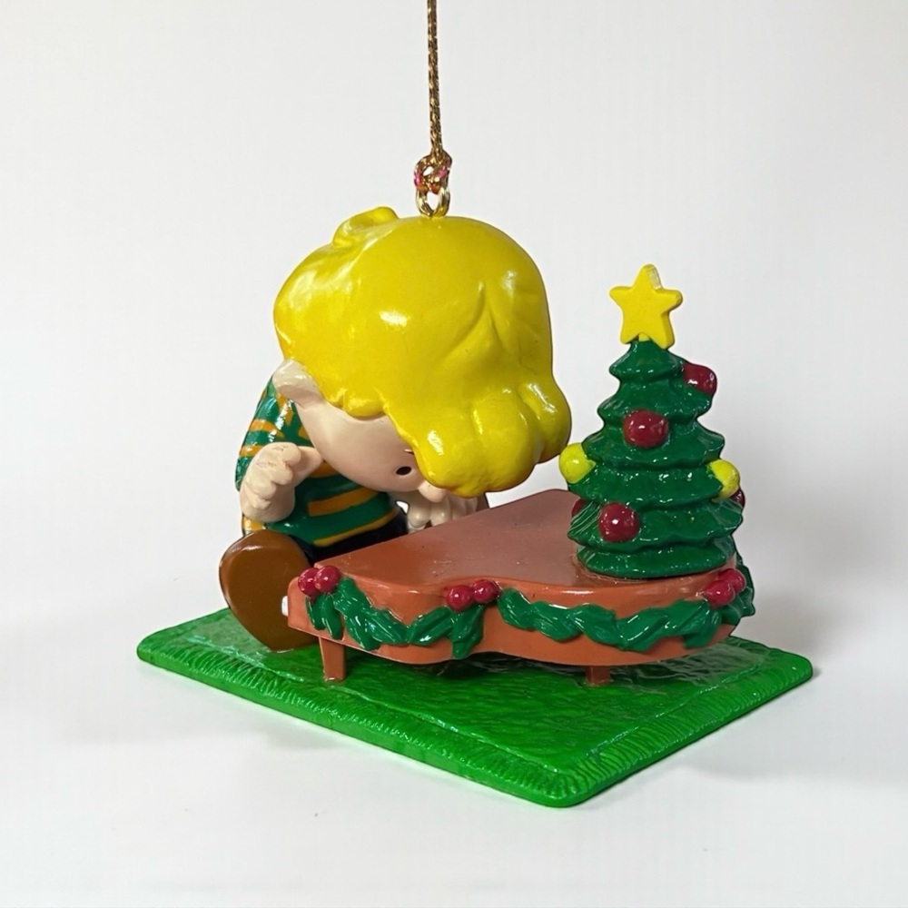 Vintage 1990 Danbury Mint Peanuts Schroeder Holiday Christmas Ornament